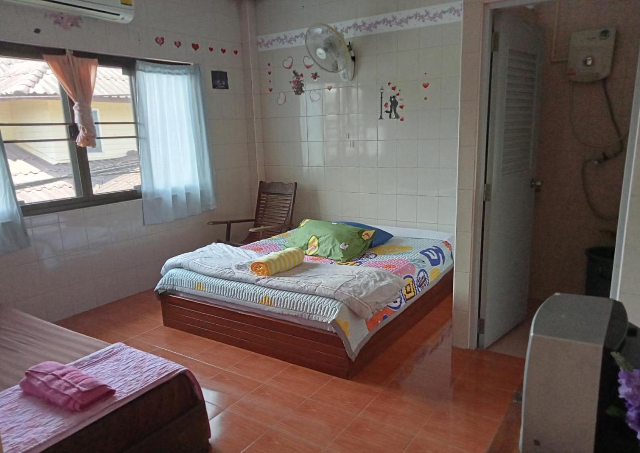טראט Np Guesthouse מראה חיצוני תמונה