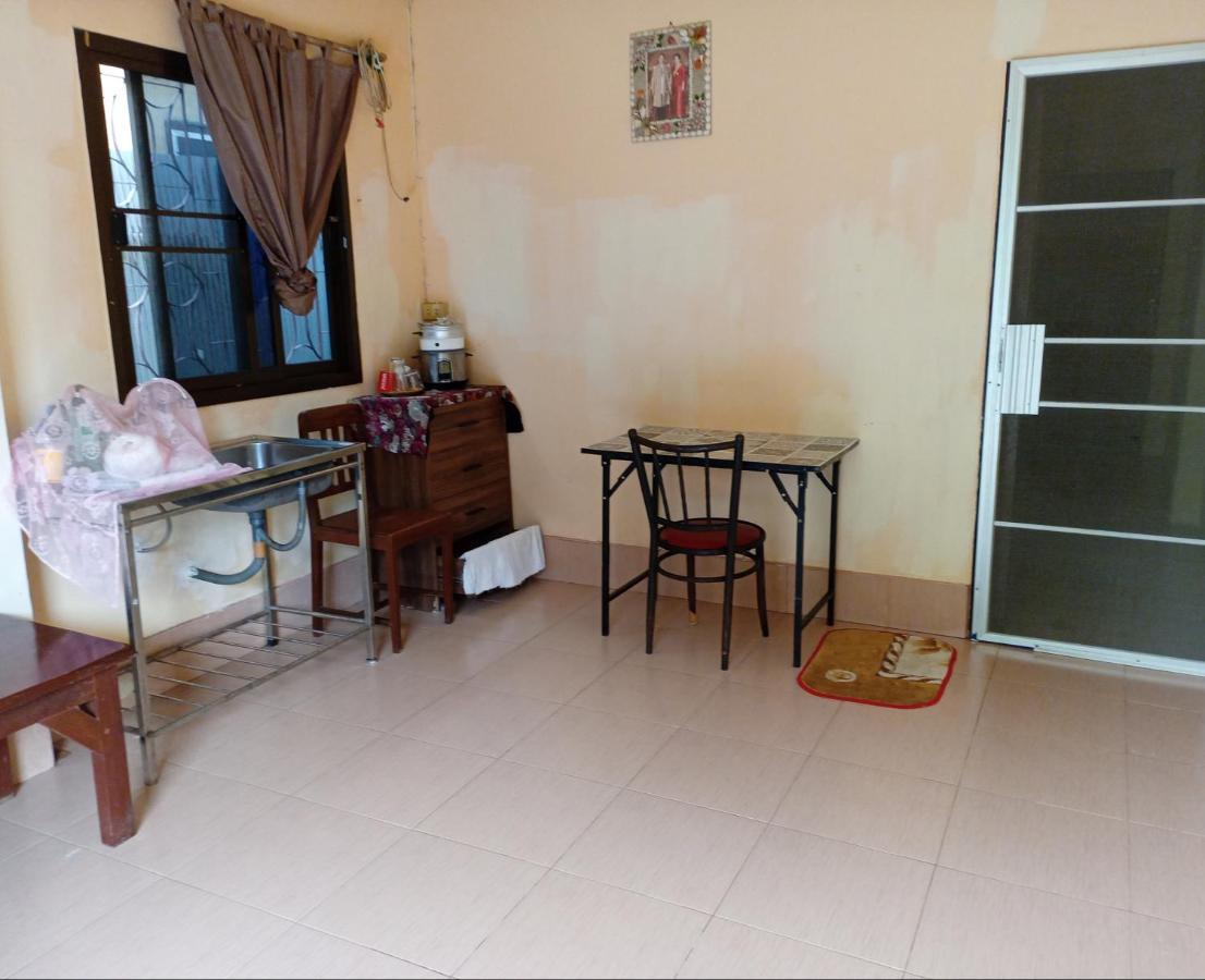 טראט Np Guesthouse מראה חיצוני תמונה