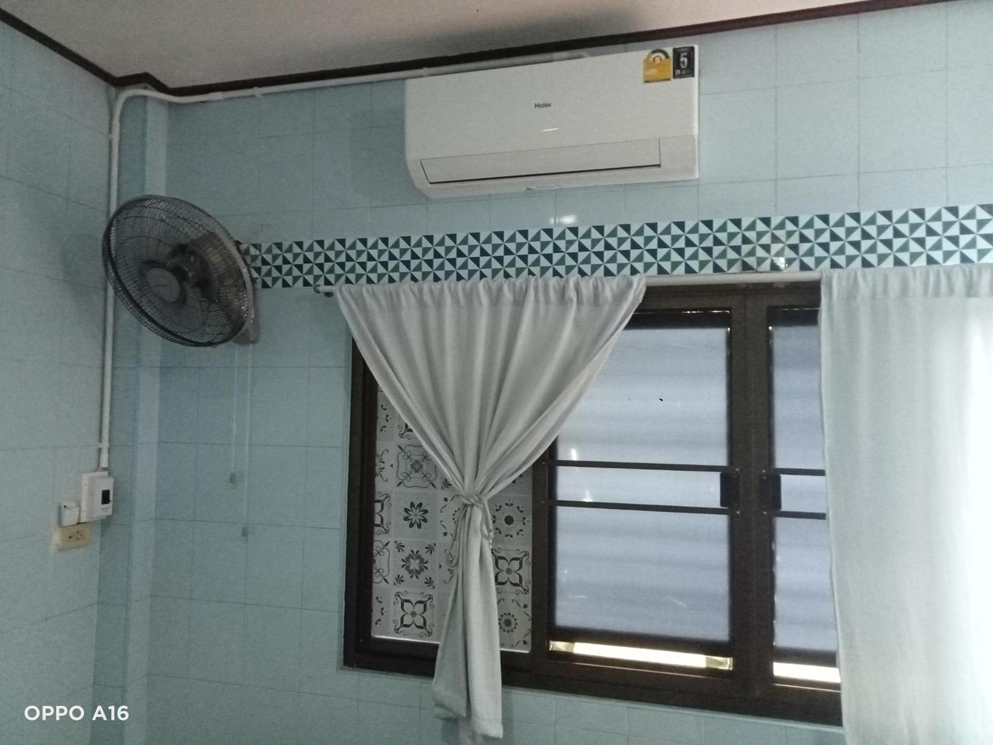 טראט Np Guesthouse מראה חיצוני תמונה