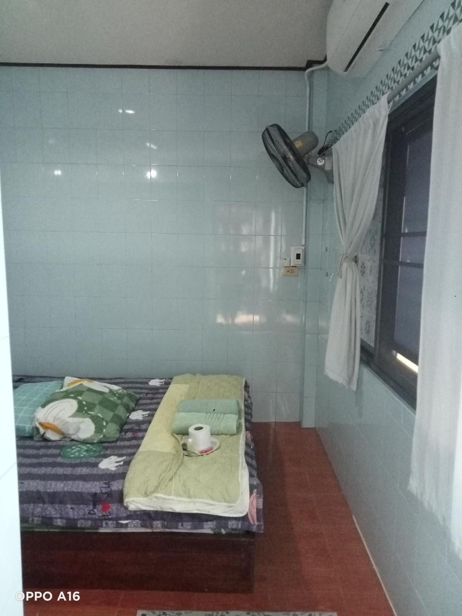 טראט Np Guesthouse מראה חיצוני תמונה